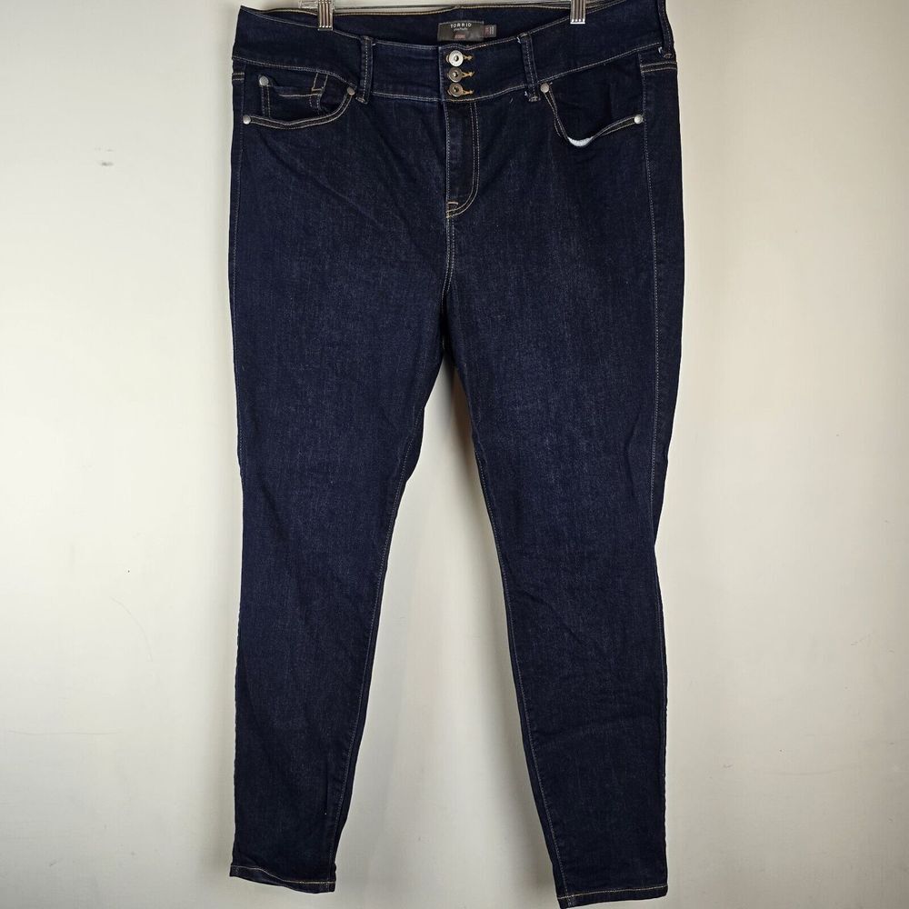 Torrid Womens Feel the Fit Super Soft‎  Three Button Jeggings Blues 20R.E149
